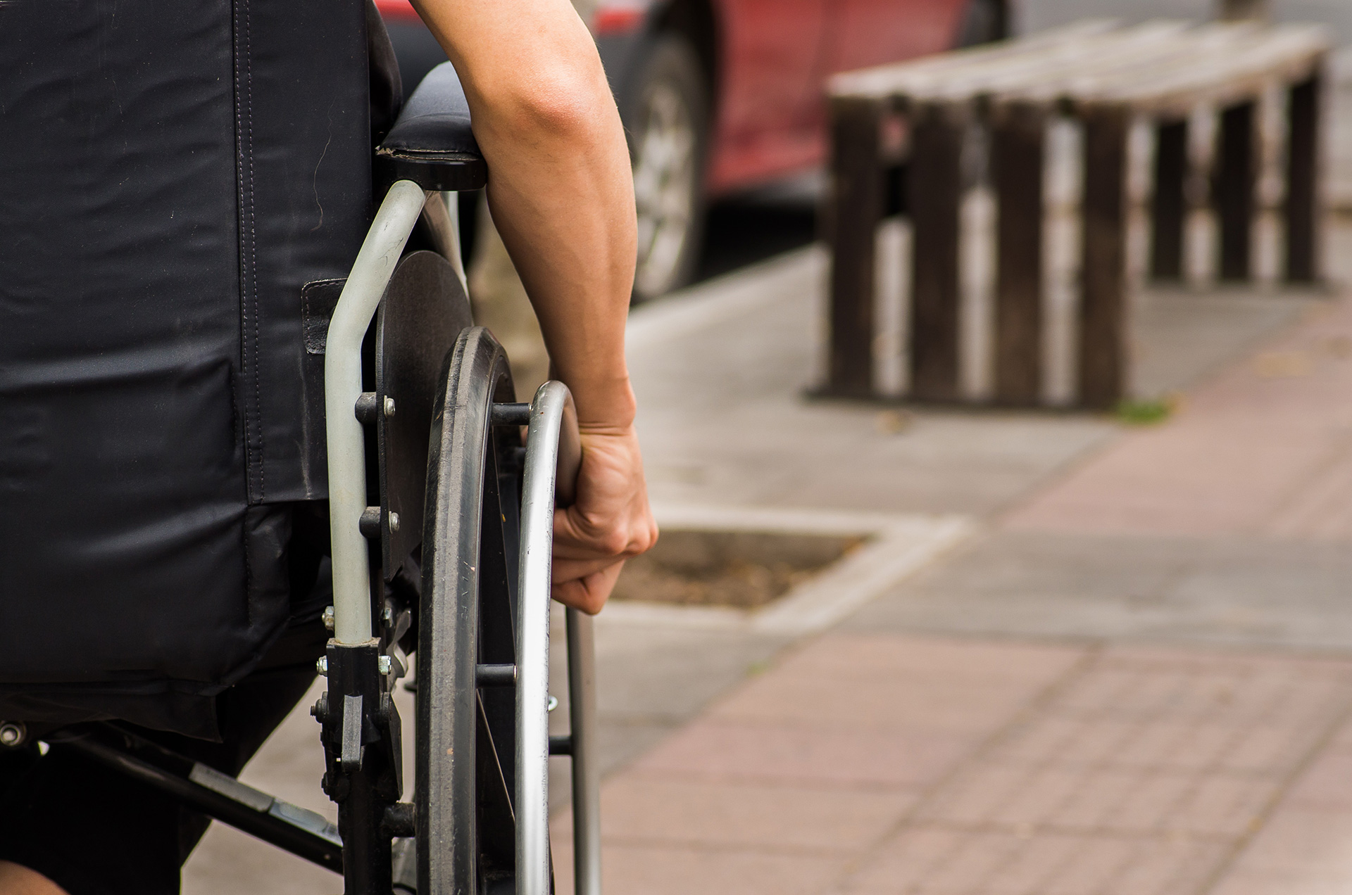 Personne en situation de handicap © Fotos 573 / Shutterstock 709435276