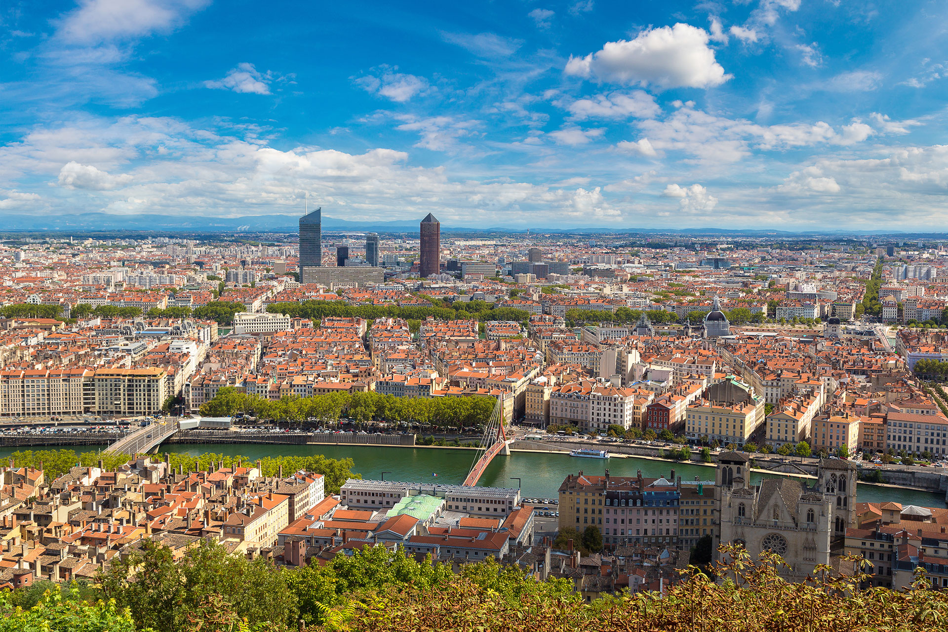 Vue panoramique de Lyon depuis Fourvière © sergii figurnyi / Shutterstock 1063203986