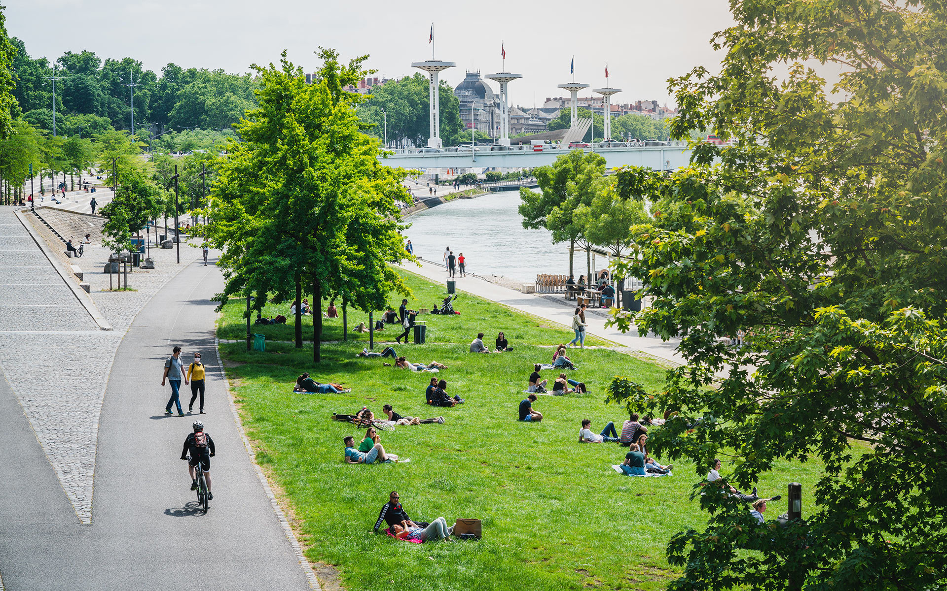 Les Berges en été © Keitma / Shutterstock 1764486836
