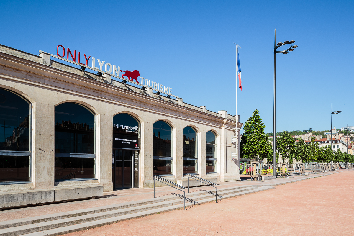 Le Pavillon du tourisme place Bellecour © Brice Robert Photographe