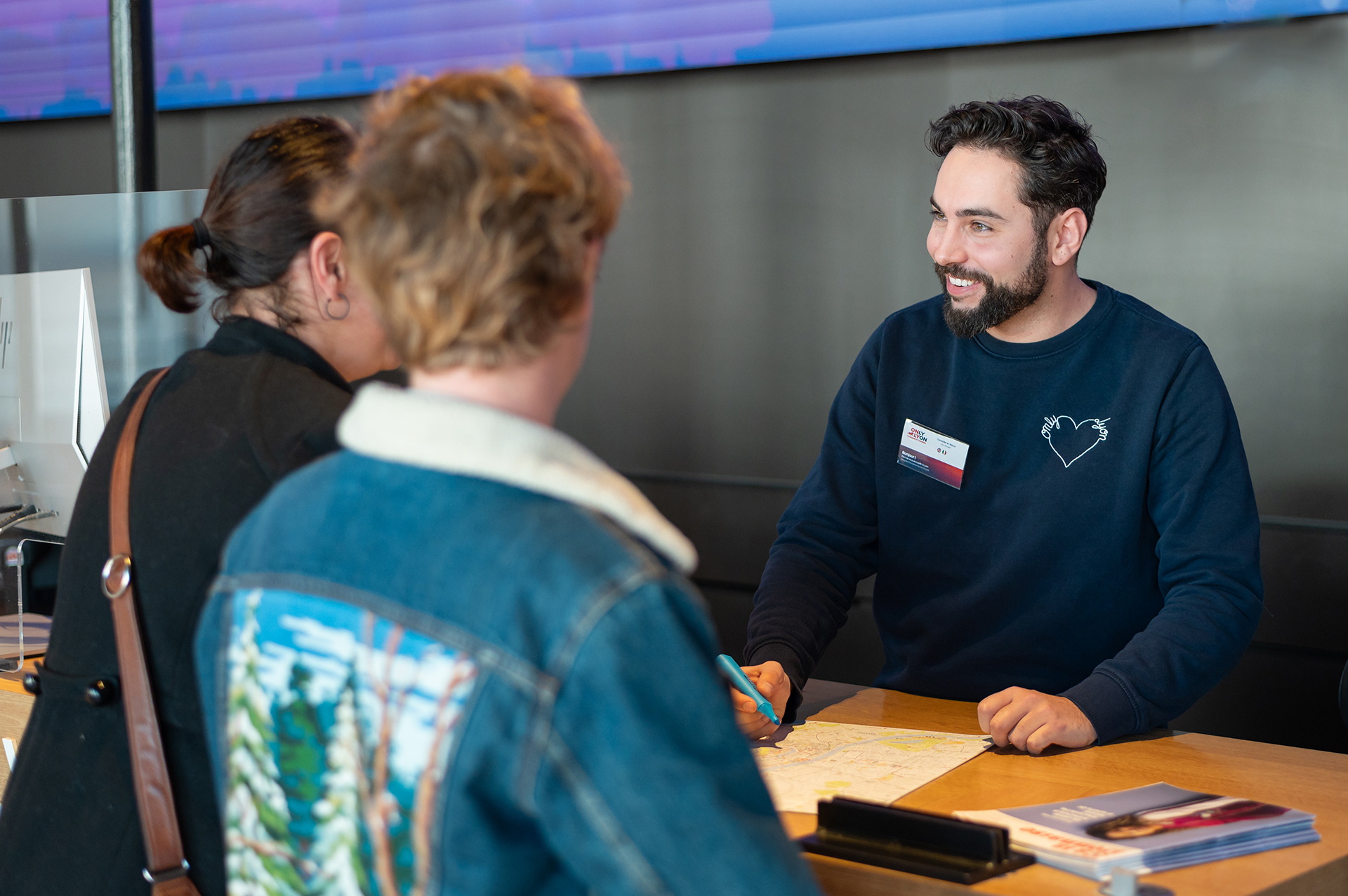 Un conseiller en séjour d'ONLYLYON Tpourisme et Congrès © Jérôme Poulalier