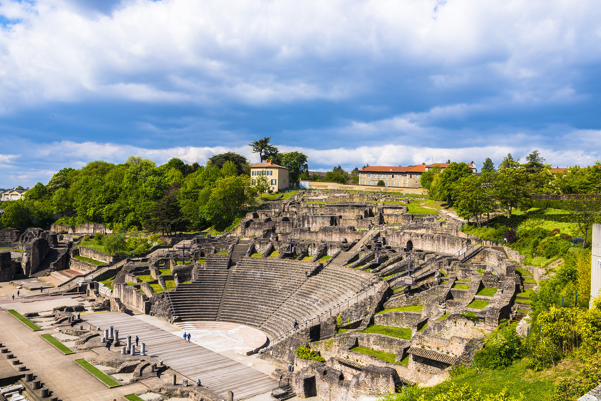 Lugdunum - Théâtre antique de Fourvière © Taromon / Shutterstock 659044057