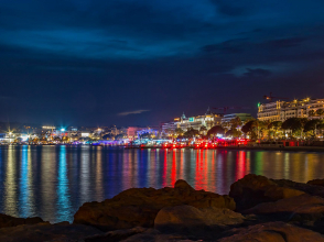 Cannes de nuit © Sunny611 / Pixabay