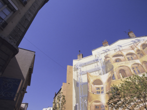 Le mur de la cour des Loges © KPG Payless / Shutterstock 210728464