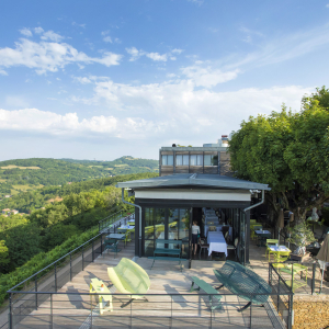 L'Ermitage H&ocirc;tel, du groupe &egrave;H&ocirc;tels, &agrave; Saint-Cyr-au-Mont-d'Or &copy;Studio Kalice